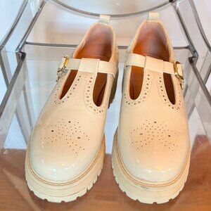 BARELY WORN: River island patent leather Mary Jane - US 6